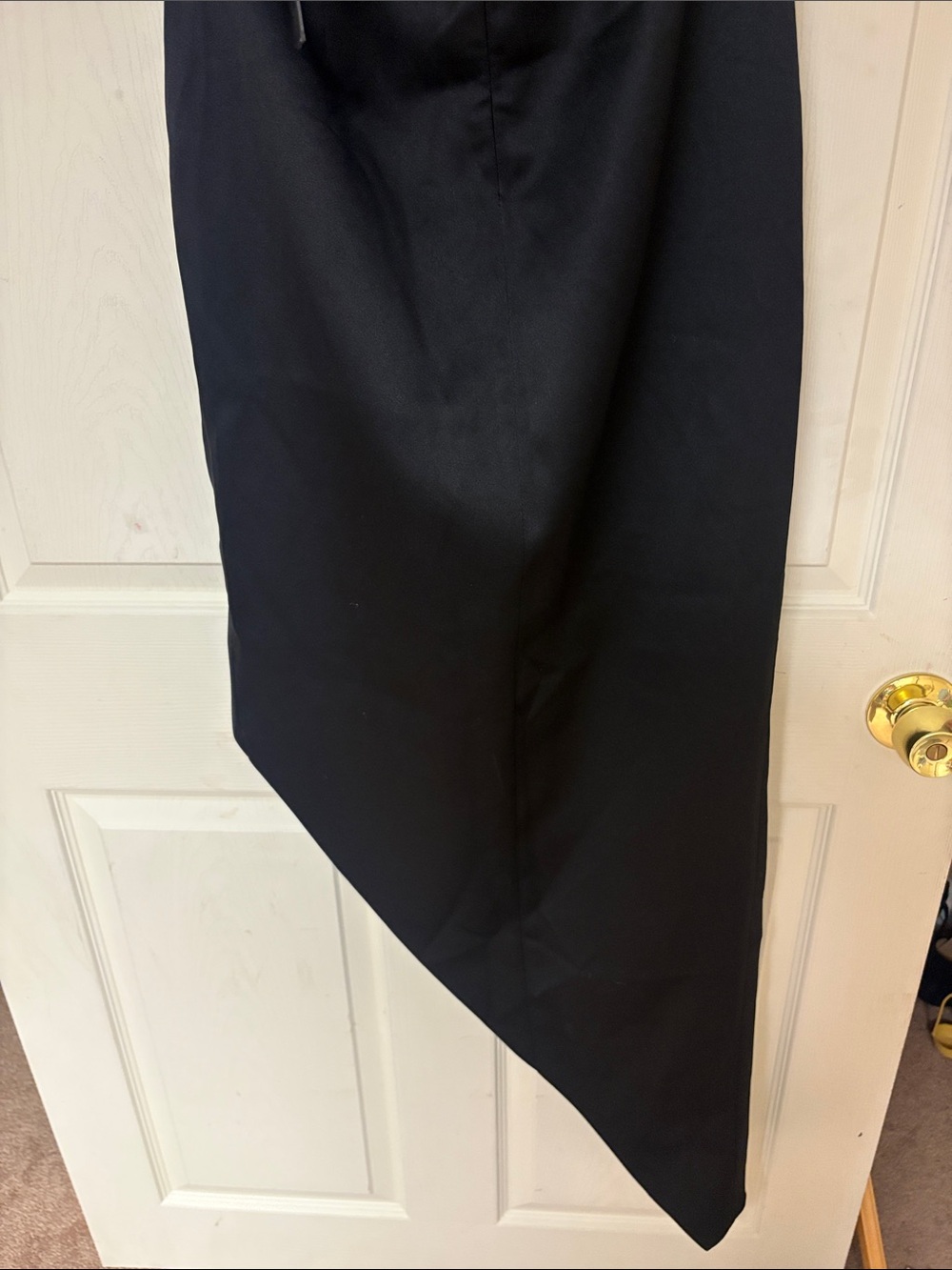 Black Feather One-Shoulder Cocktail Dress - Picture 4 of 5